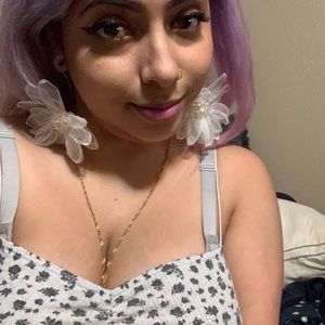 Meet your Posher, Raveena